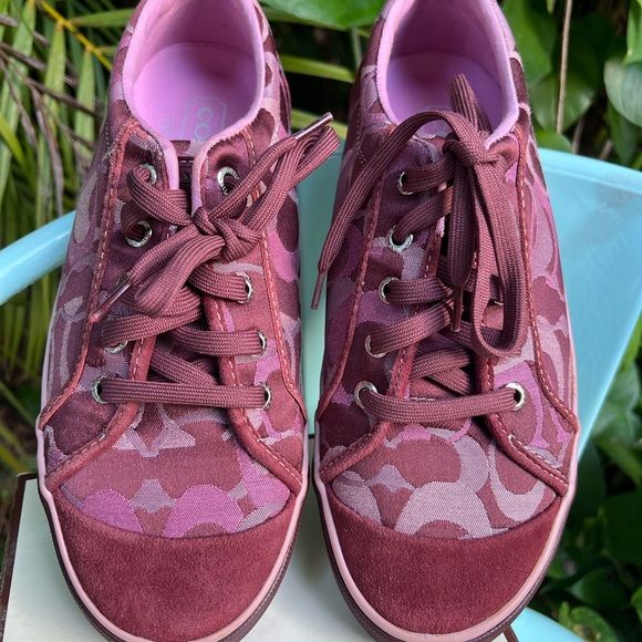 COACH TENNIS SHOES, SIZE 8.5, BURGUNDY/LIGHT PINK COLOR - Picture 3 of 4